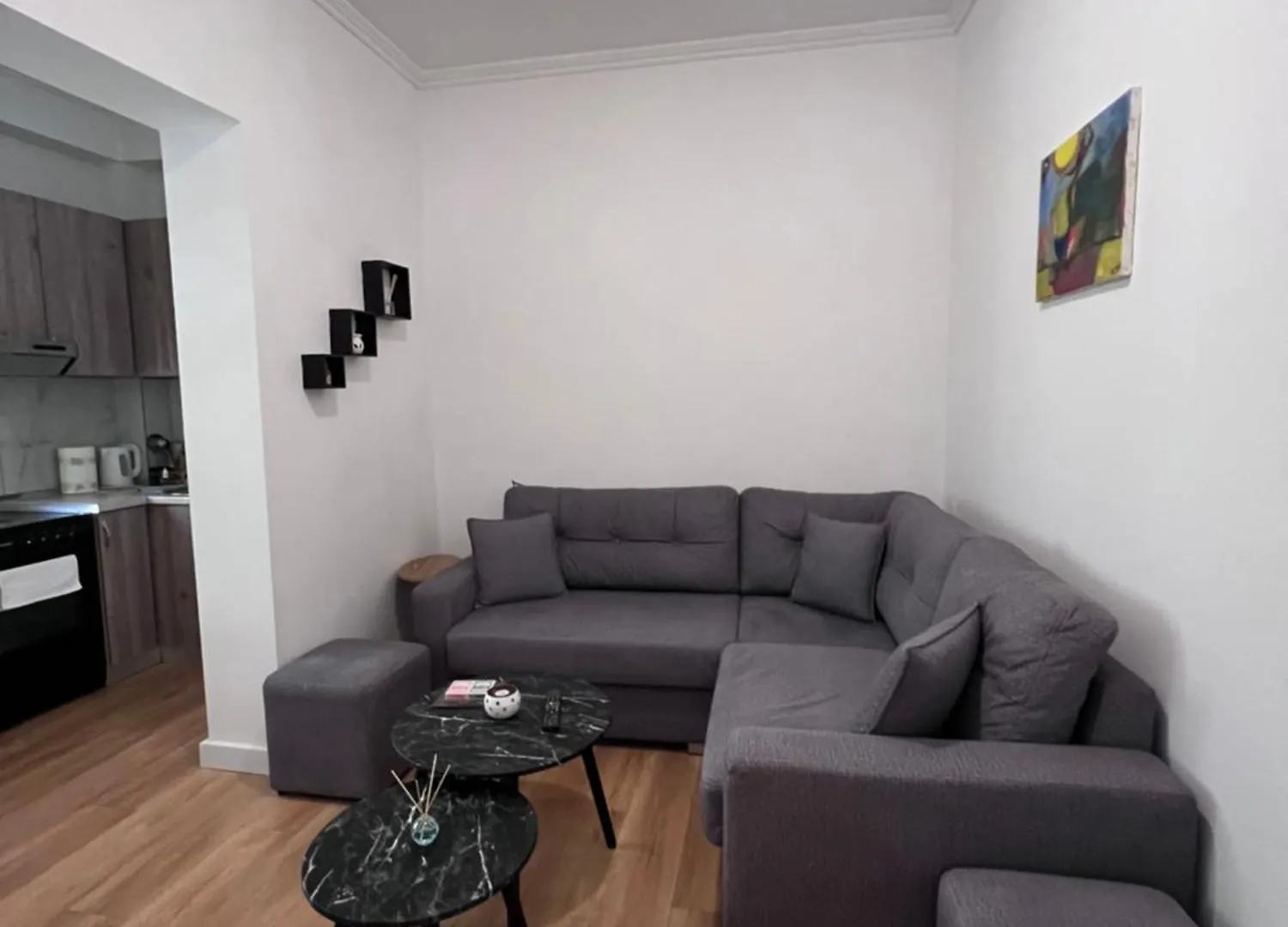 Tirana Leasing&Rentals Selitë e Vogël