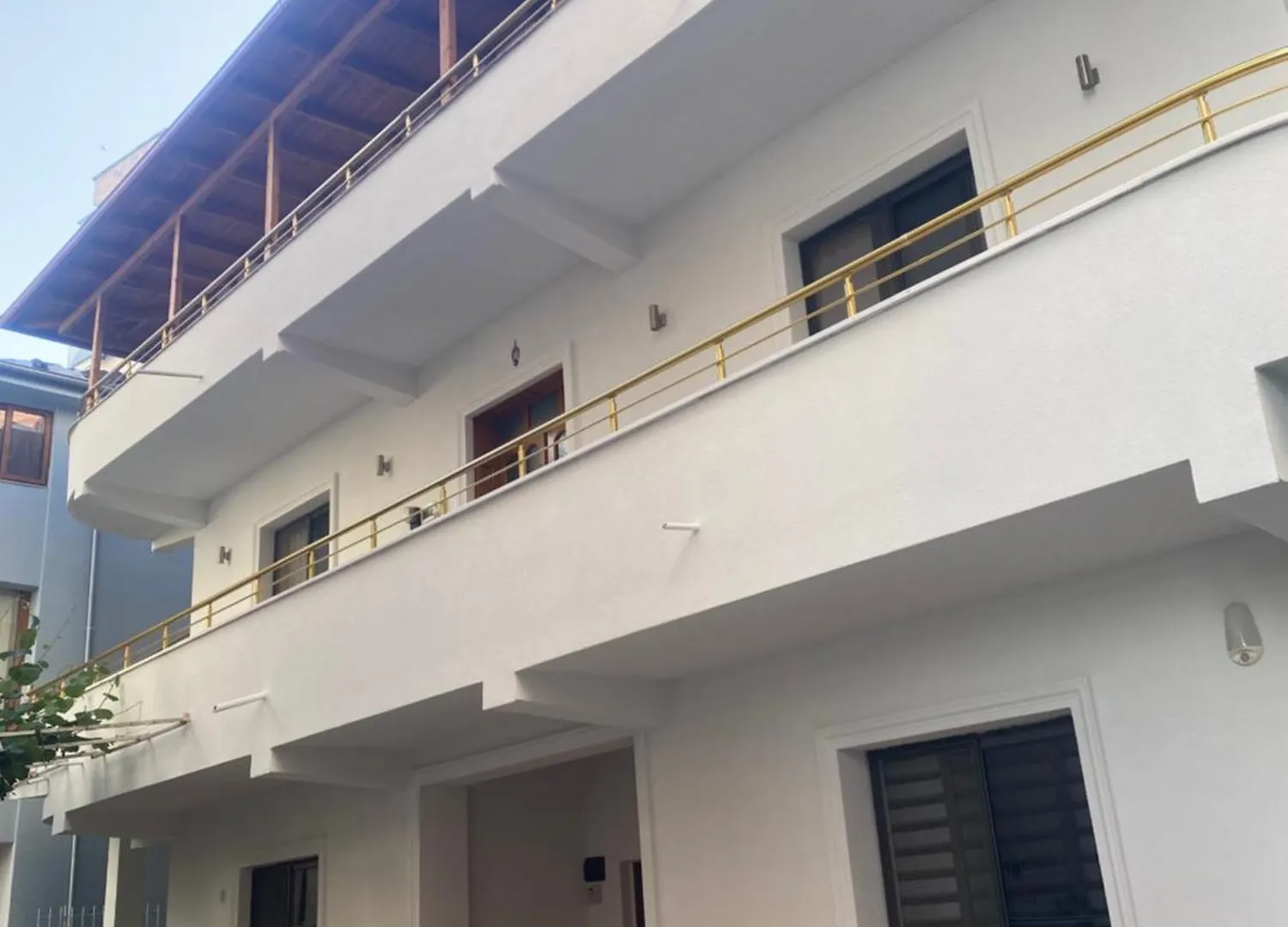 Tirana Leasing&Rentals Selitë e Vogël
