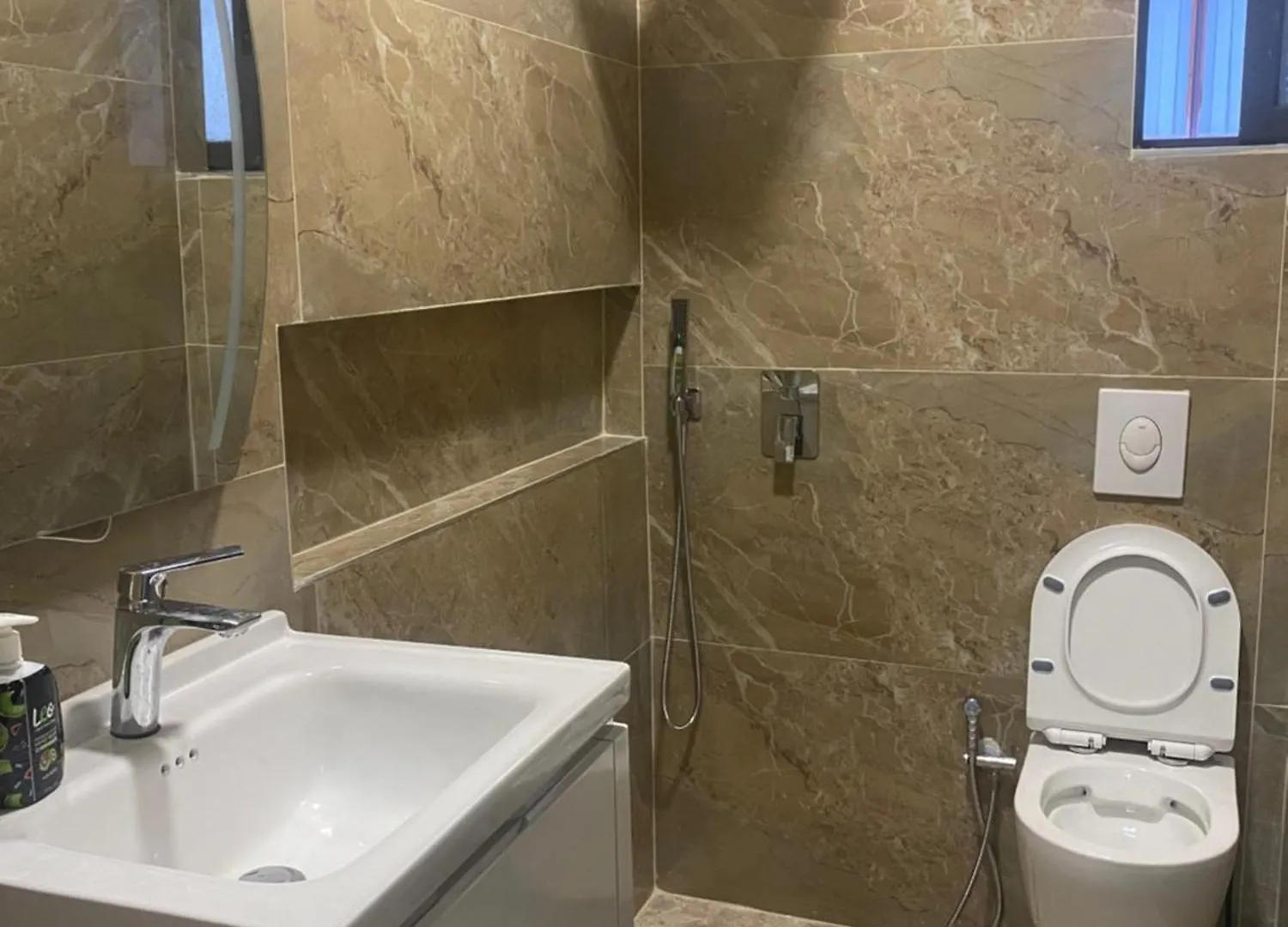 Tirana Leasing&Rentals Selitë e Vogël 阿尔巴尼亚